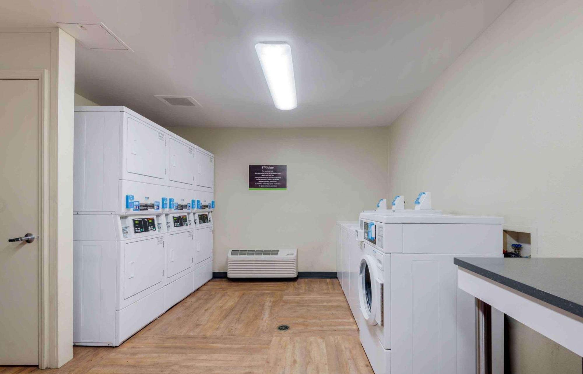 Extended Stay America Suites - Charlotte - University Place Buitenkant foto